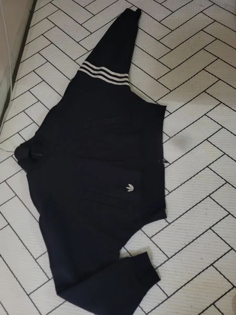 XS