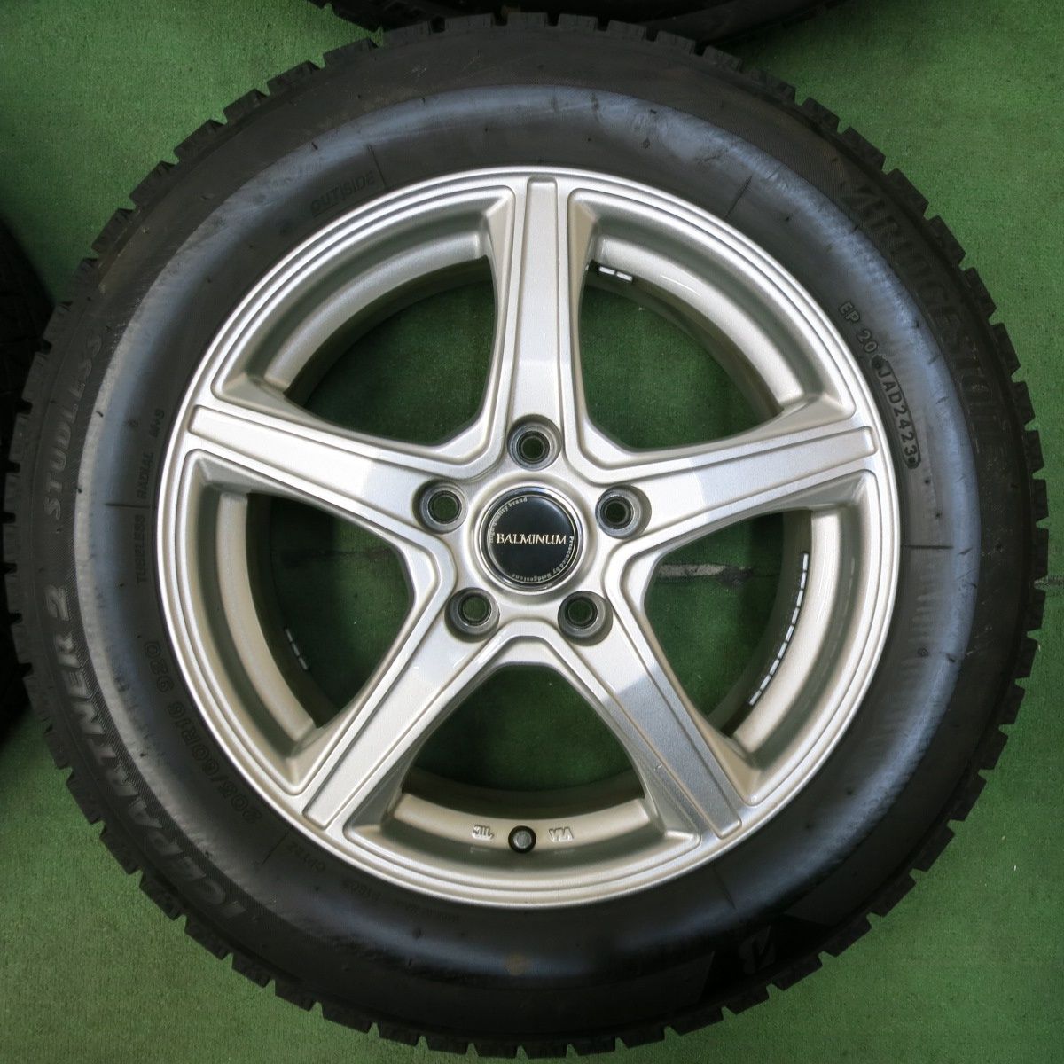 送料無料] バリ溝！23年！キレイ！ほぼ10分☆スタッドレス 205/60R16 
