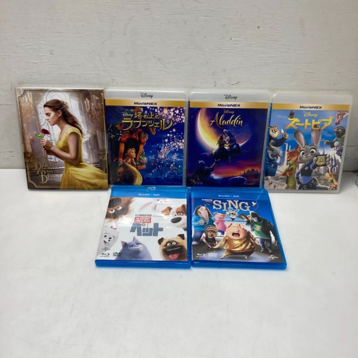 ☆ディズニー、イルミネーション Blu-ray+DVDセット 6点 まとめ売り ズートピア、塔の上のラプンツェル、実写版アラジン、実写版美女と野獣、ペット、シング  MorvieNEX 0.61kg ☆ - メルカリ