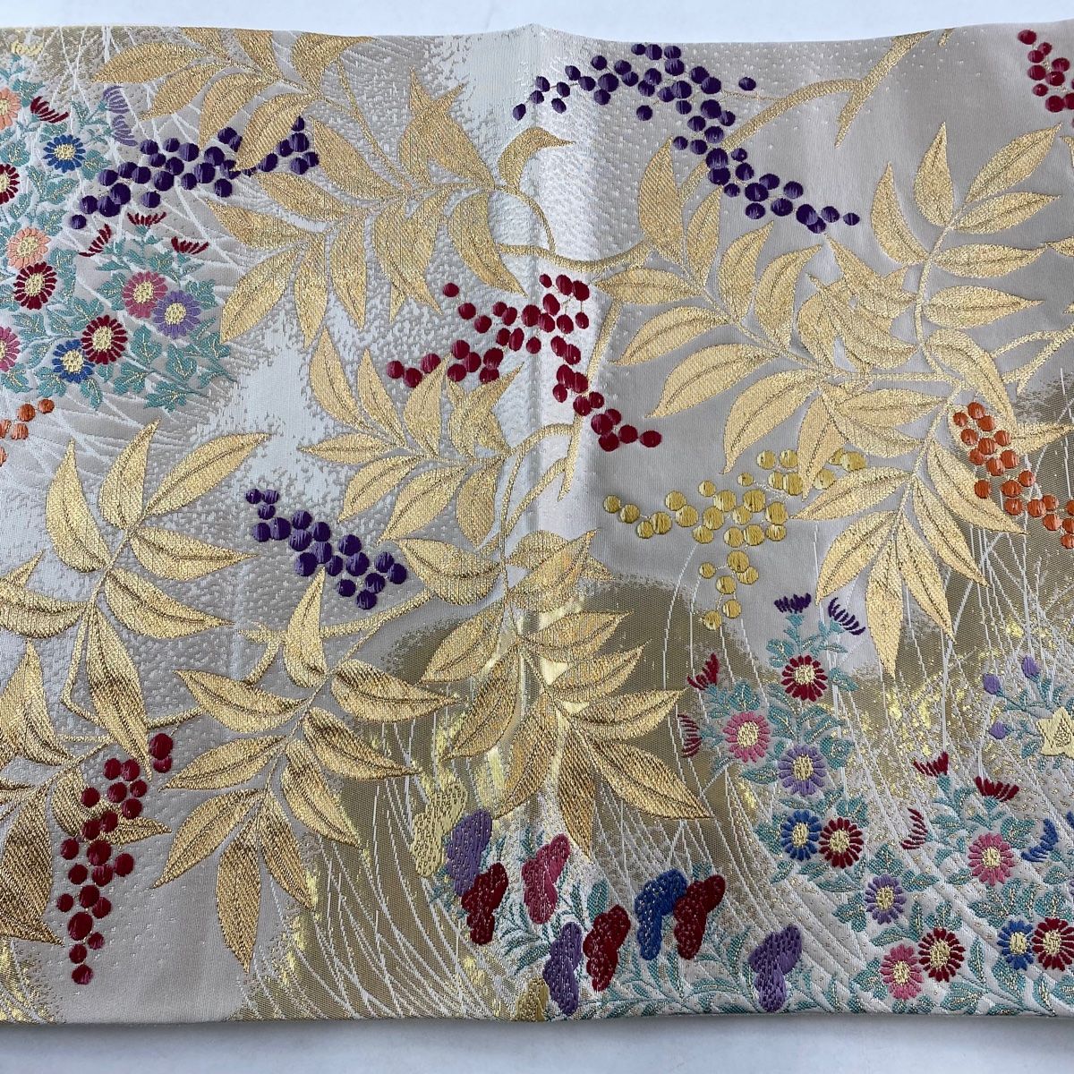袋帯 美品 秀品 葉と実 草花 金糸 刺繍 クリーム 六通 正絹 【中古 