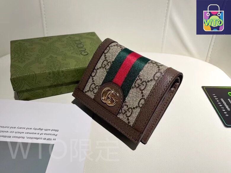 今日 Gucci グッチ ショート財布 表裏頭層小牛皮使用で超薄設計で携帯しやすい