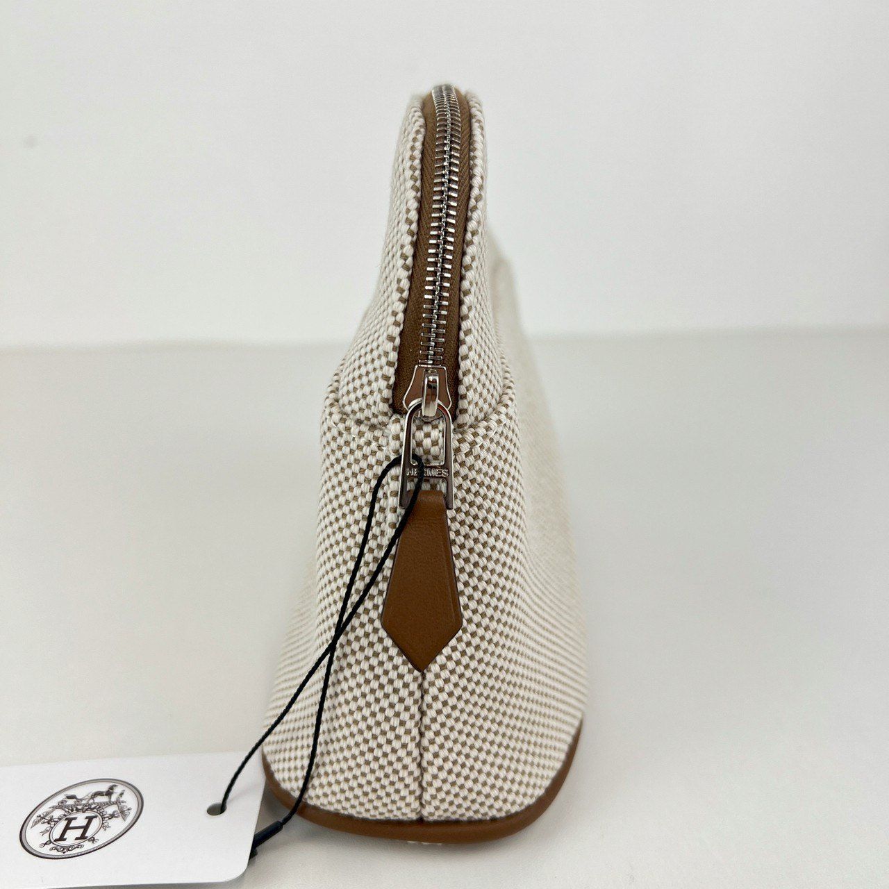 ボリードポーチ