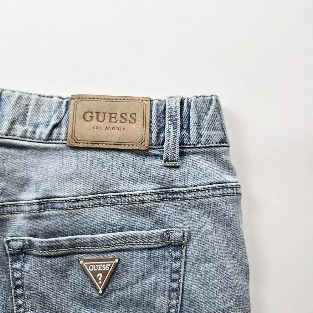 GUESS(ゲス) デニム ライトブルーデニム ストレッチ サイズ 31 NO 8687 