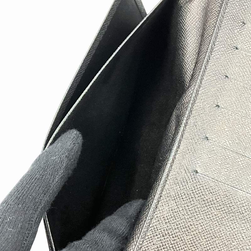 ルイヴィトン LOUIS VUITTON M30392 タイガ ポルトバルール
