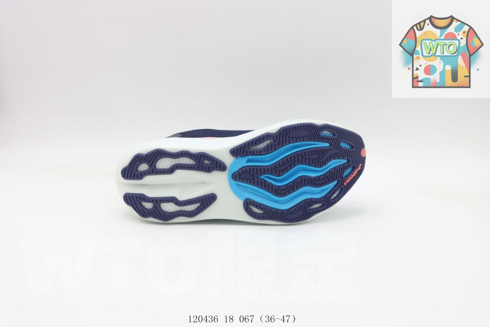 今日WTO】ブルックス（Brooks）のスニーカー、ブルーオレンジ