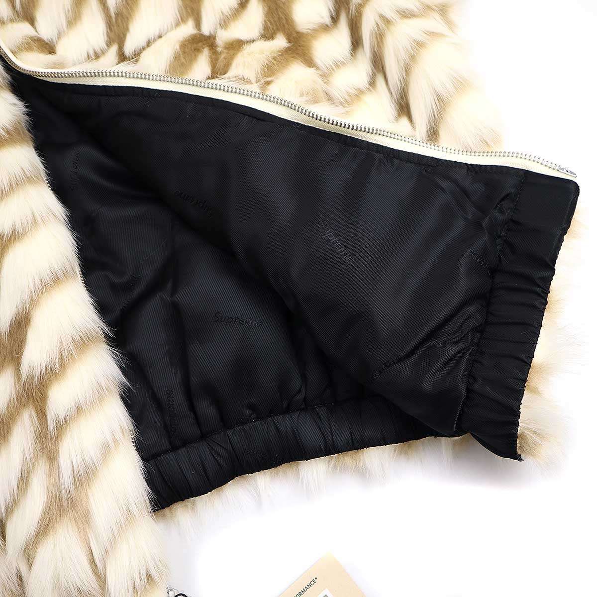 Supreme シュプリーム 25SS 2-Tone WINDSTOPPER Faux Fur Jacket Tan 