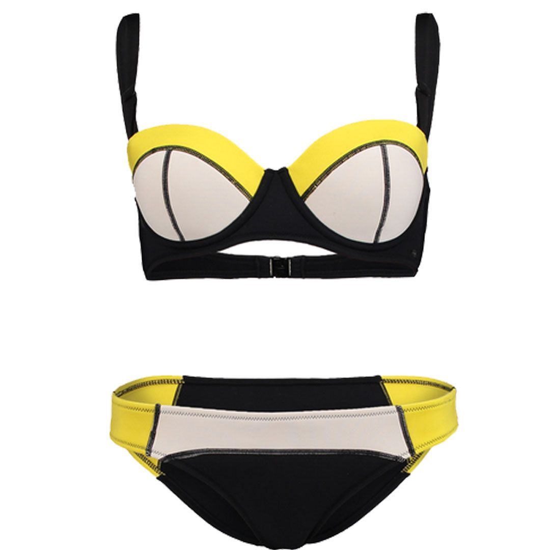 りぃちょ 女子研究大学 ラッフルくじ 缶バッジ ステッカー 女子研究