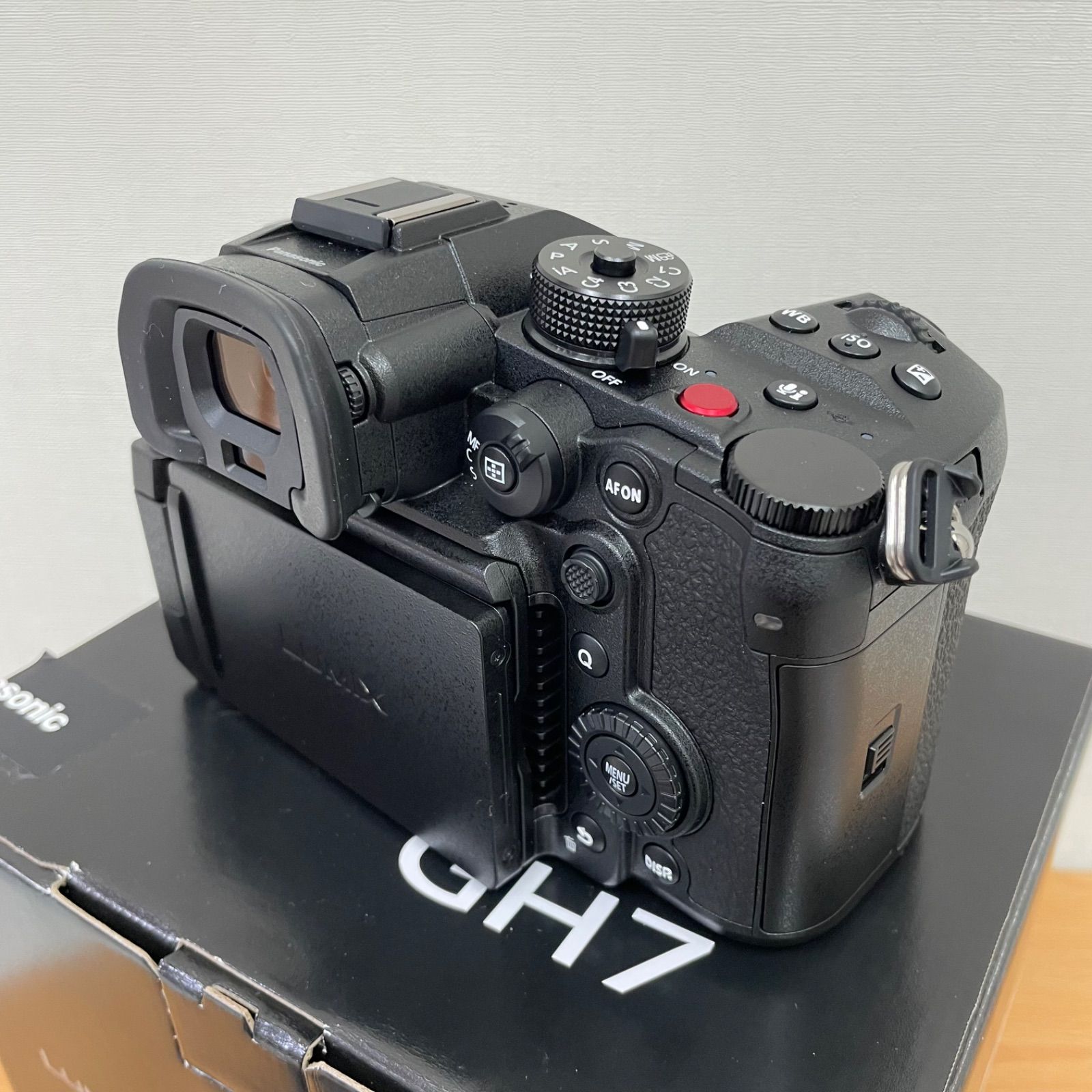 □パナソニック Panasonic DC-GH7 LUMIX デジタル 一眼レフ カメラ