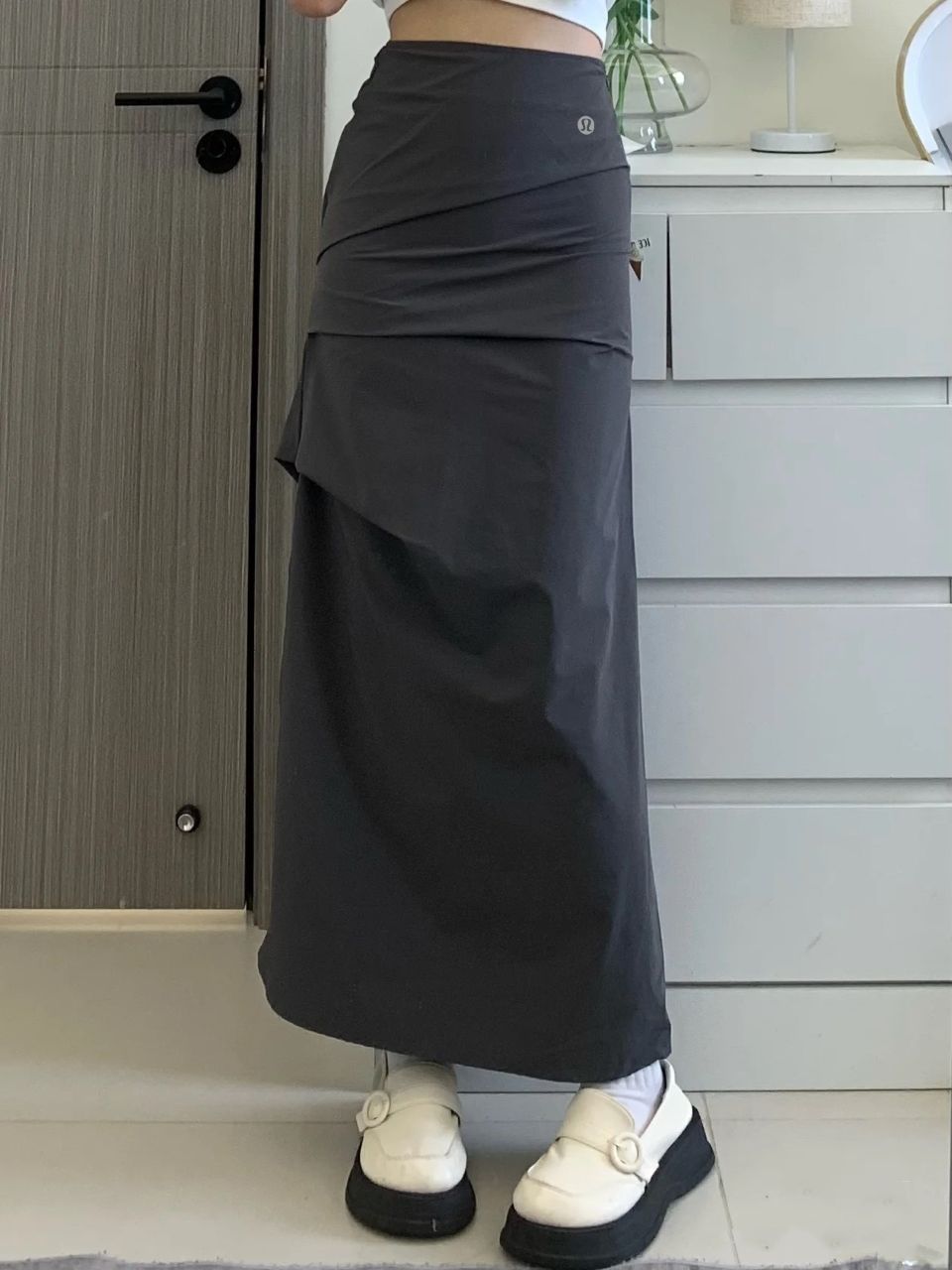 ハイウエスト細身半身スカート
