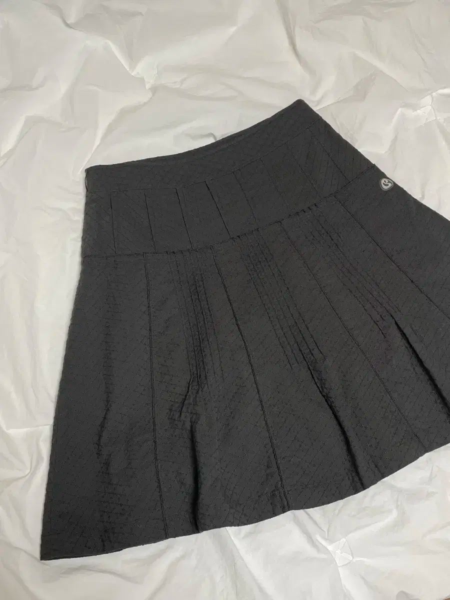 PINTUCK SKIRT