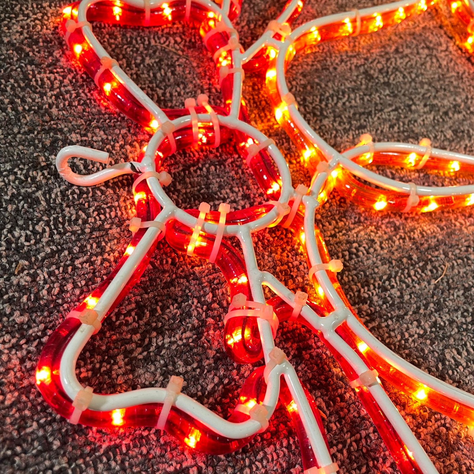 イルミネーション 屋外用 モチーフライト ベル 鐘 40×40cm レッド 楽天市場】イルミネーション 屋外用 モチーフライト ベル 鐘 40×40cm