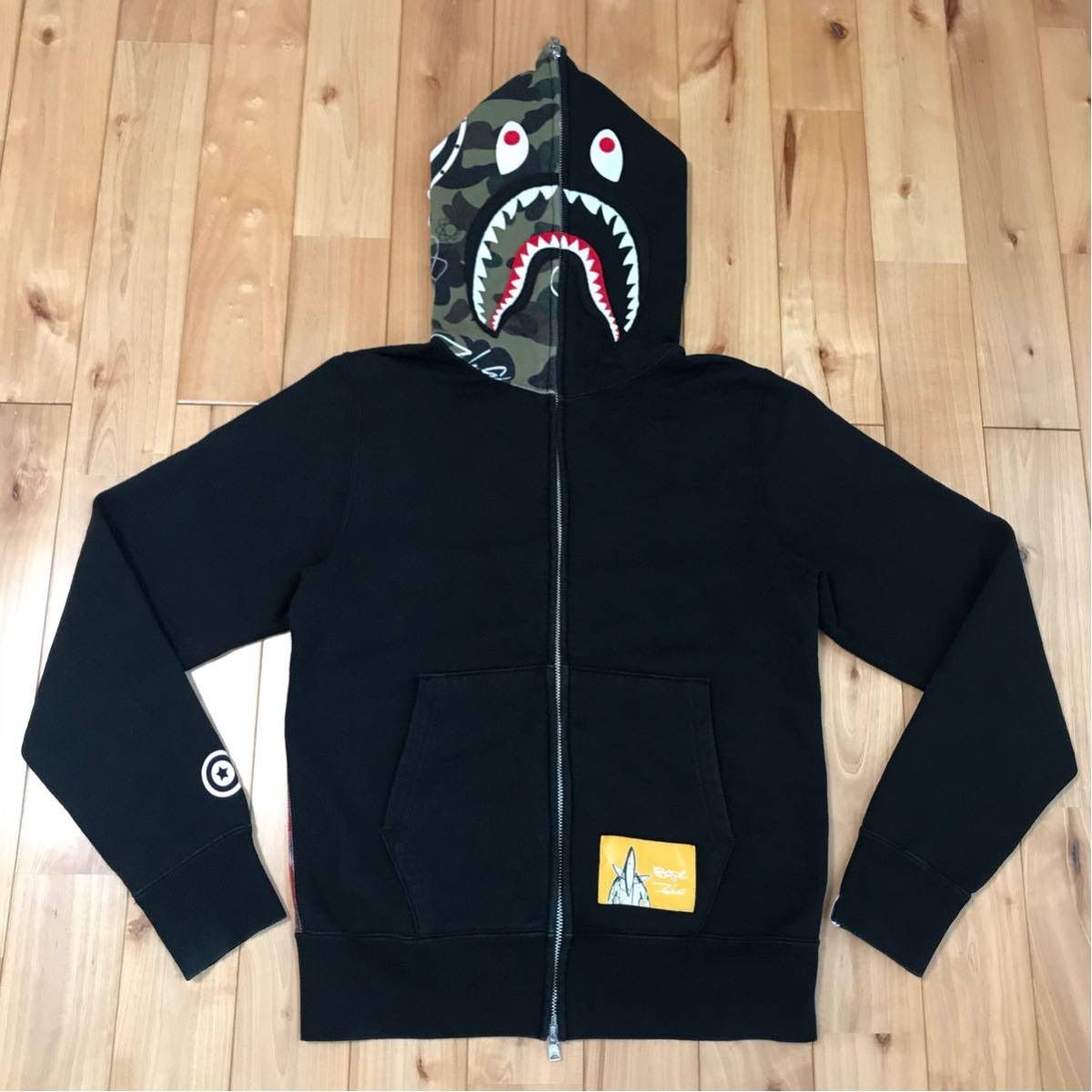 BAPE × futura シャークパーカー 000000000689 - メルカリ
