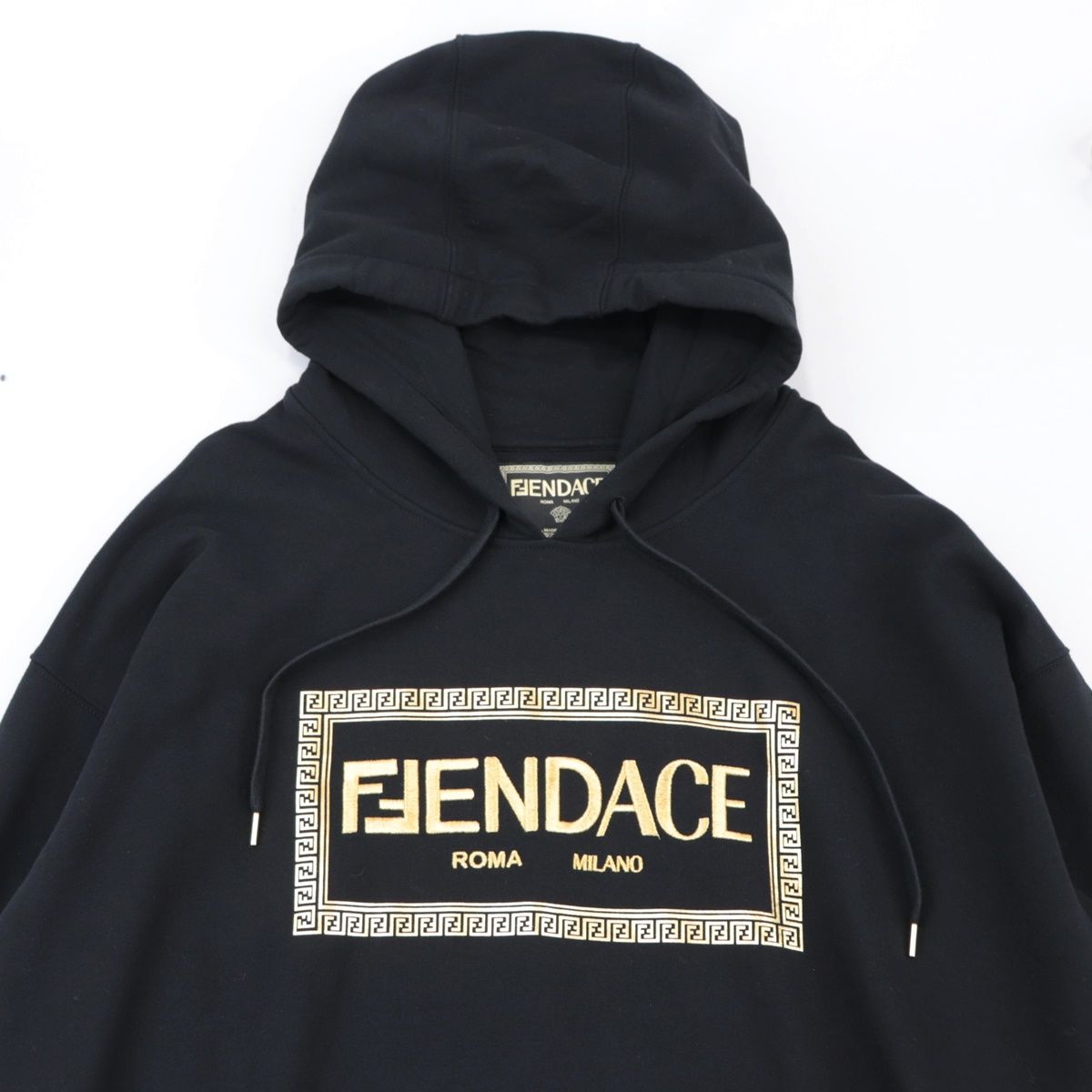 新品同様】 フェンダーチェ フェンディ × ヴェルサーチ スウェット  