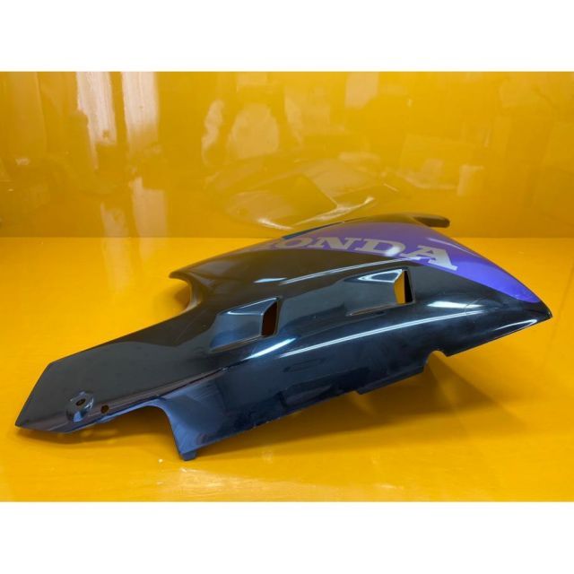 アンダーカウル R
