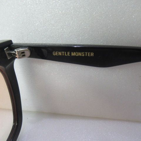 GENTLE MONSTER ジェントルモンスター MOMATI 韓国発ブランド
