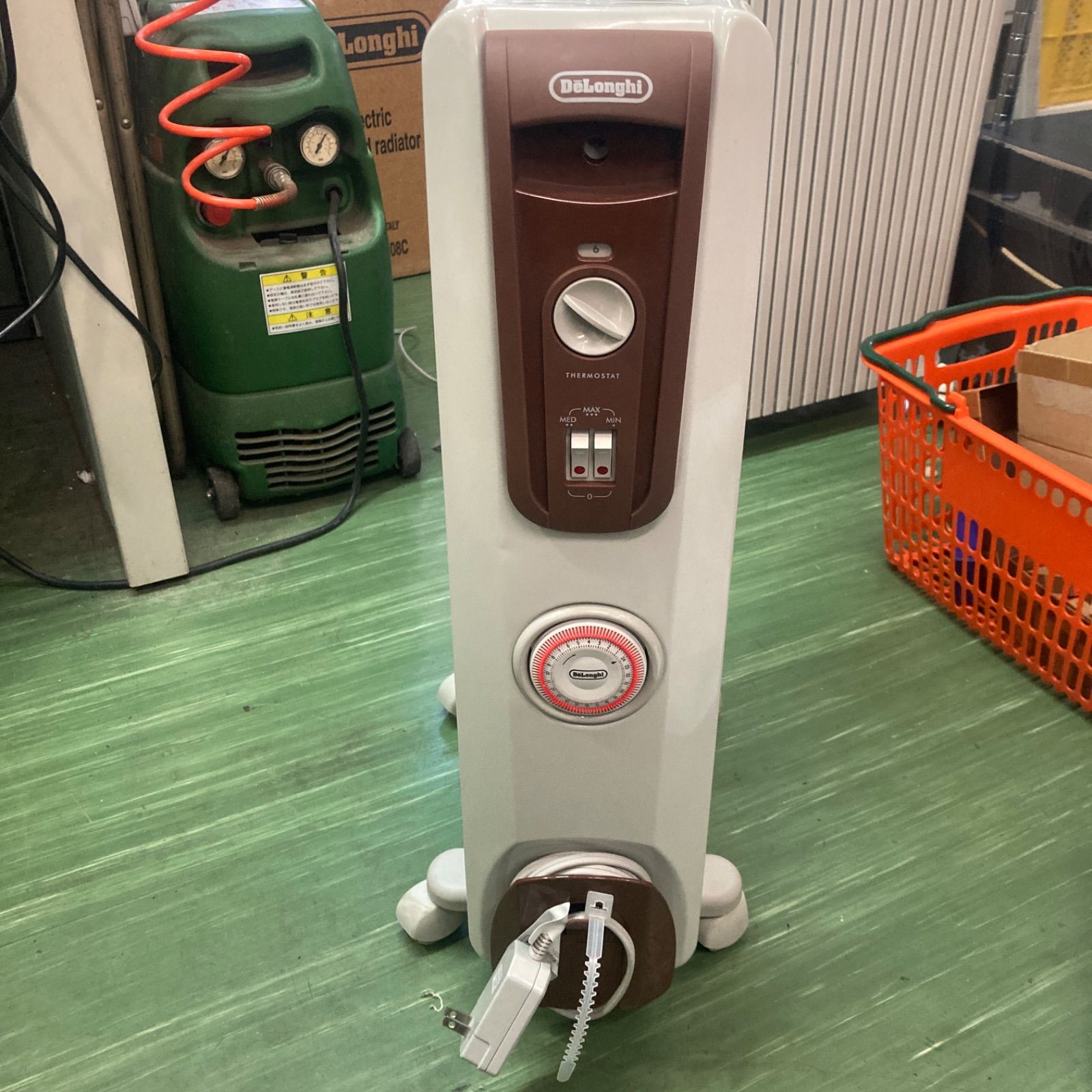 デロンギ オイルラジエターヒーター サーマルカットフィン8枚 【3～8畳用】