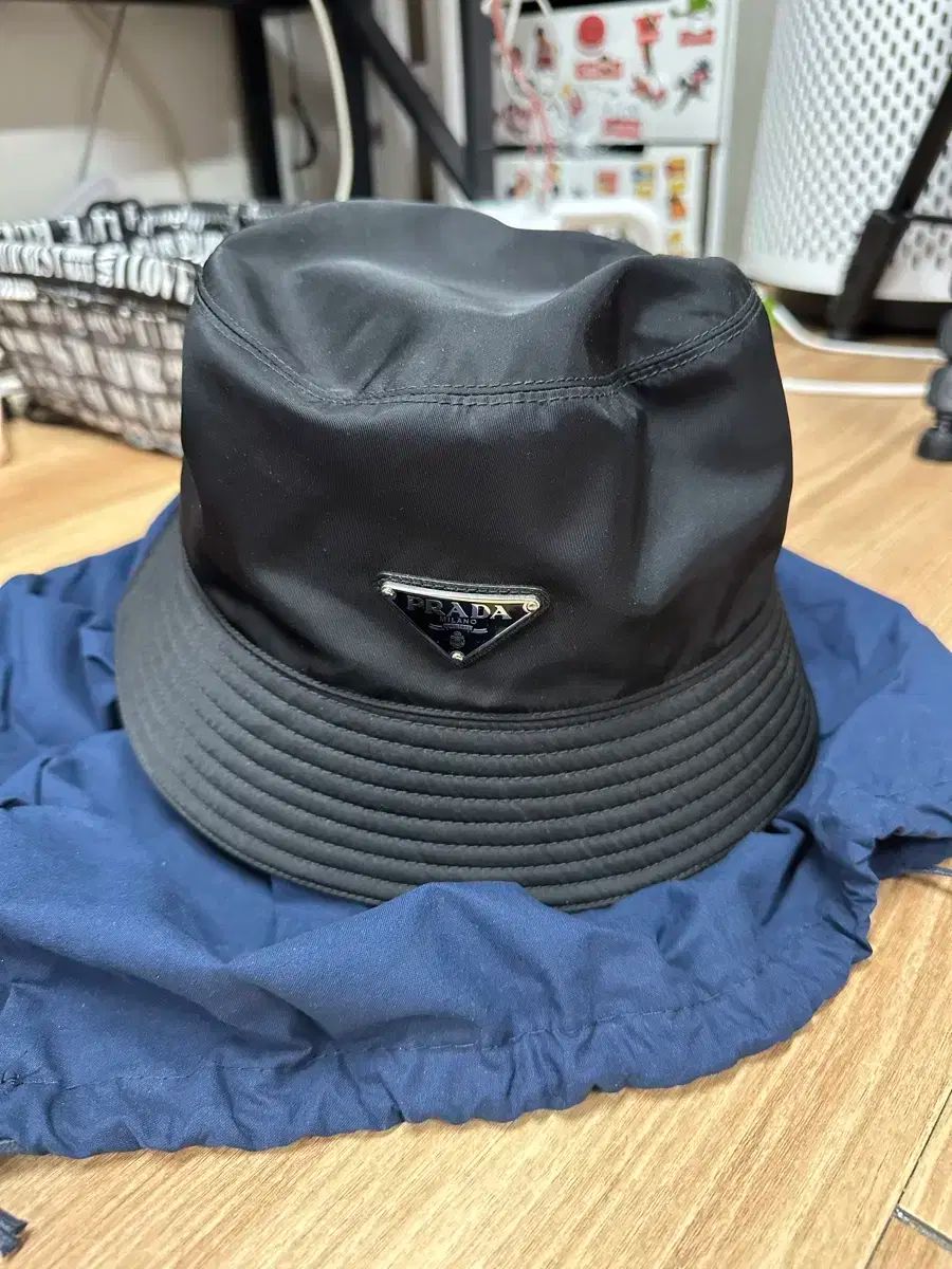 XL Prada(プラダ) バケットハット ブラック Re-Nylon バケットハット