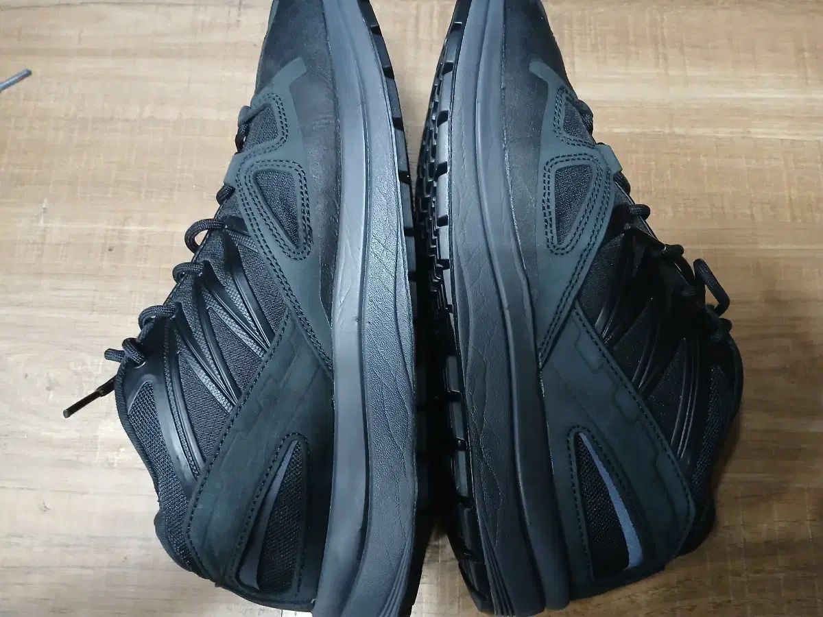 SALOMON オデッセイ