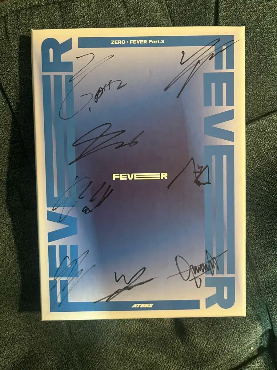 【雷市場（ポンジャン）商品韓国直送】 Ateez ATEEZ(エイティーズ・アチズ) サイン入り サイン入り アルバム 出品 ハハ