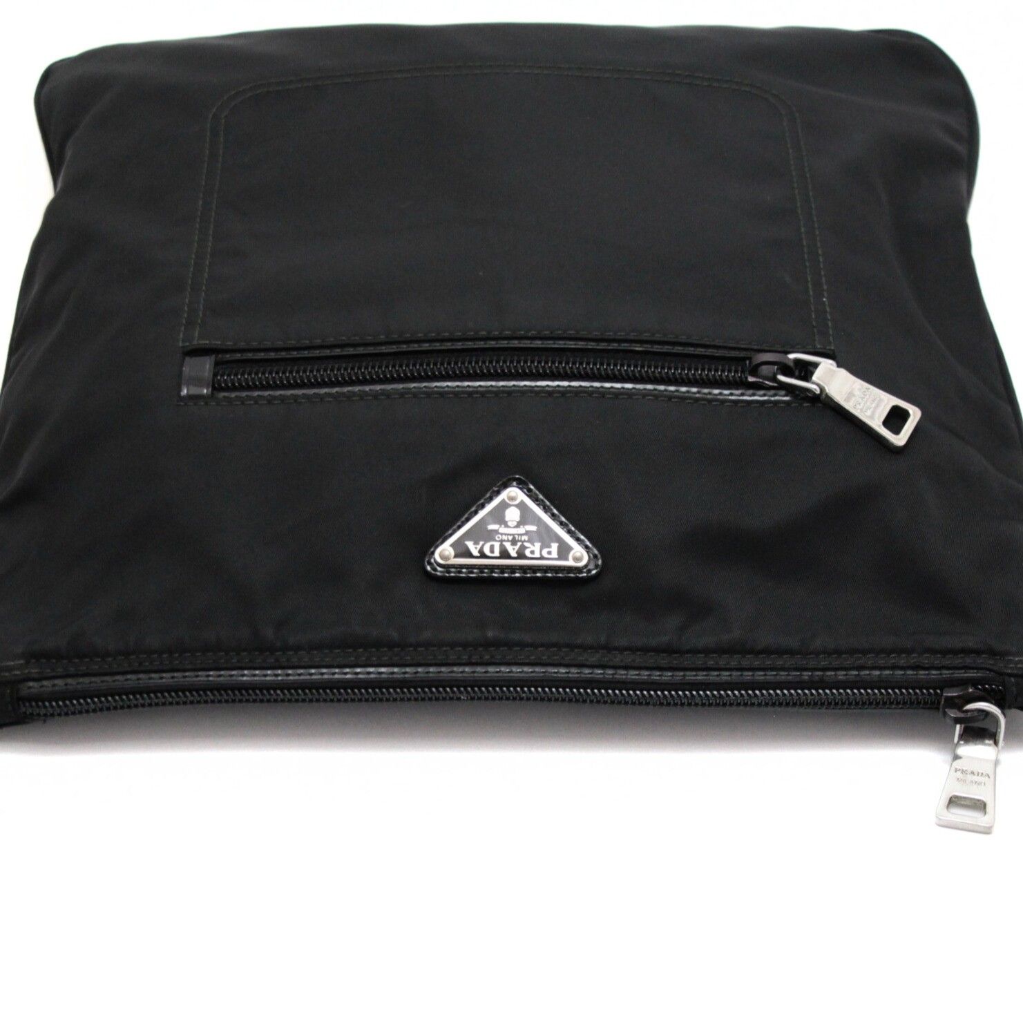 プラダ PRADA 三角ロゴ ショルダーバッグ マチなし 外ポケット