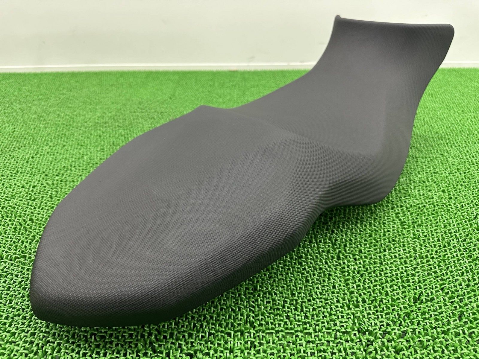 F900R F900XR シート 5253 8 404 285 BMW 純正 52538404285 ノーマルローシート コンディション良好 破れ無し 品薄 Ax
