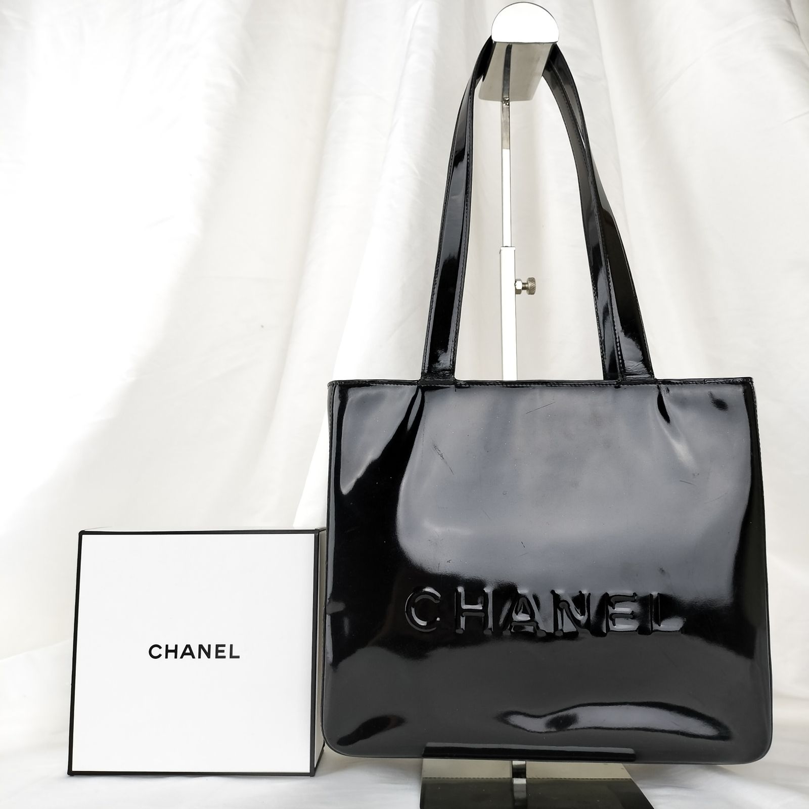 光を纏う美学✨】 シャネル トートバッグ ショルダーバッグ パテント 