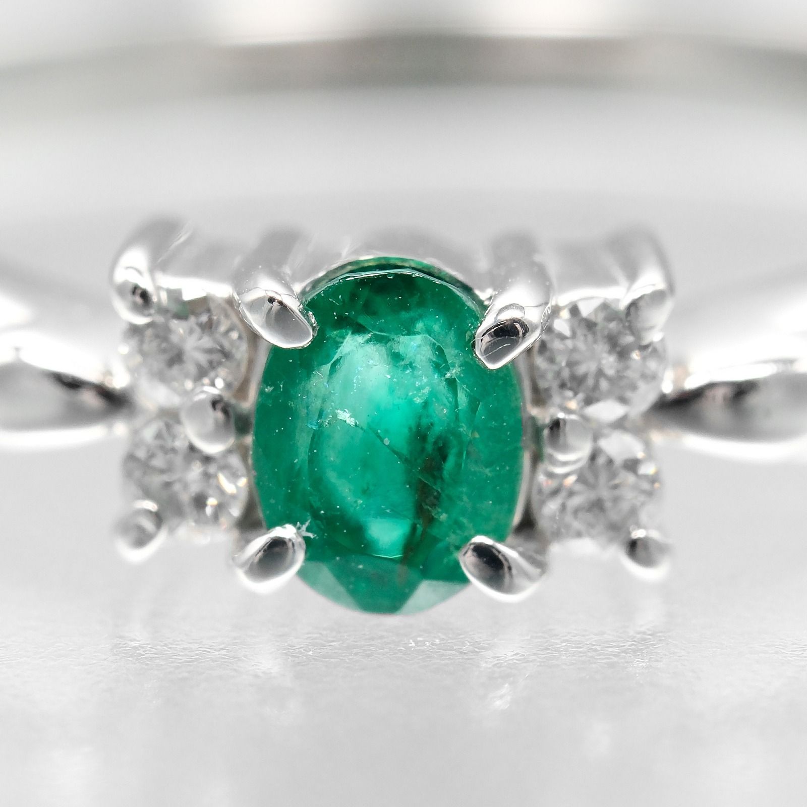 天然エメラルド0.25カラット指輪pt900 ダイヤ0.21カラット 新品 エメラルド ダイヤモンド リング 0.21ct Pt Pt900 エメラルド