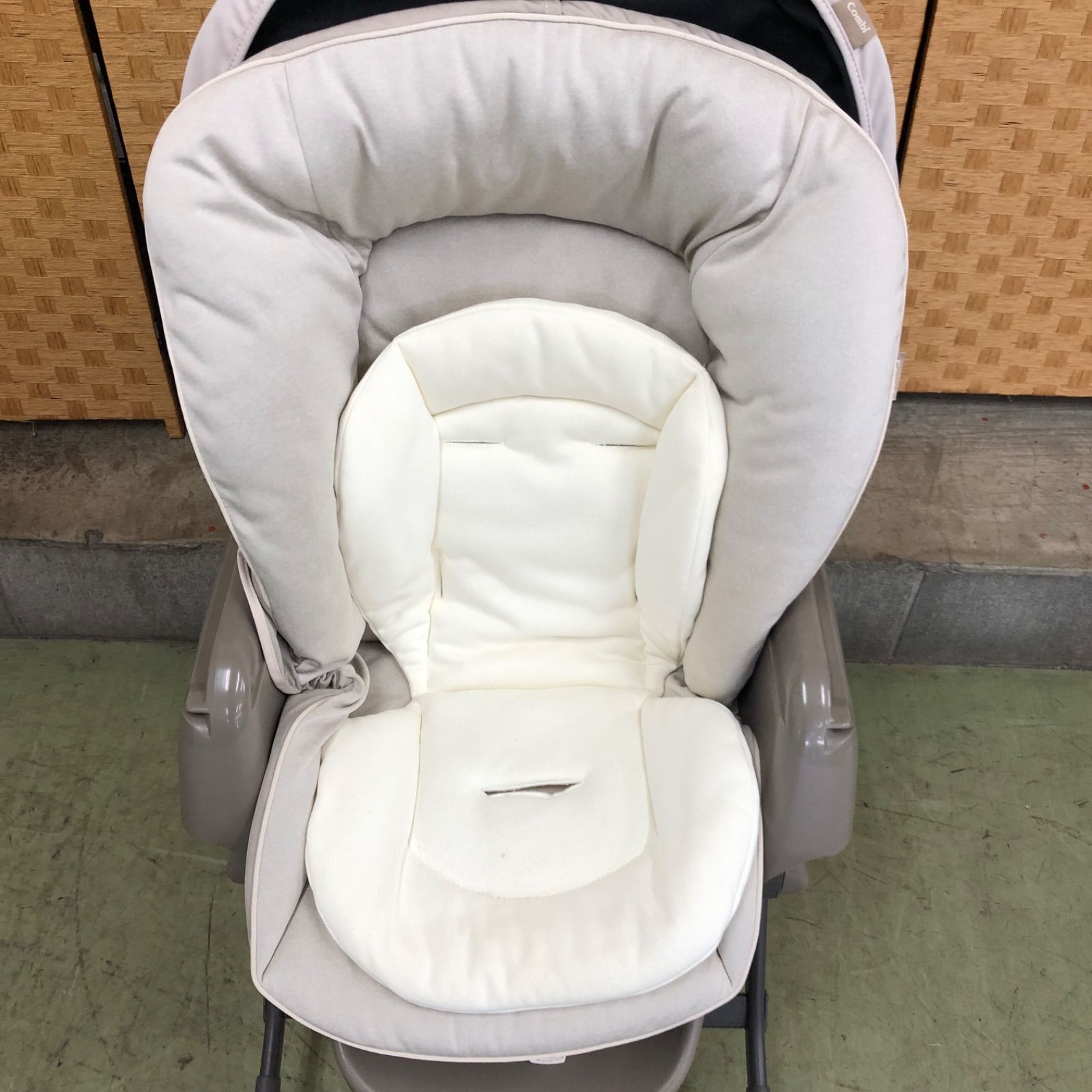 只今タイムセール中。 ● げ交渉 Combi コンビ スウィングベッド-チェア ネムリラ コードレス AUTO SWING ベビー用品 動作 済み 直接引き取り 横浜市保土ヶ谷区