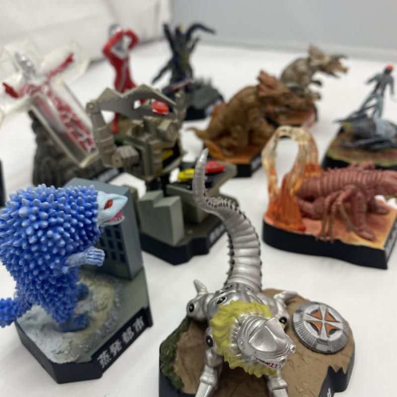 中古】現状品)ｳﾙﾄﾗ怪獣名鑑 ｳﾙﾄﾗｾﾌﾞﾝ編2 11種ｾｯﾄ[91] - メルカリ