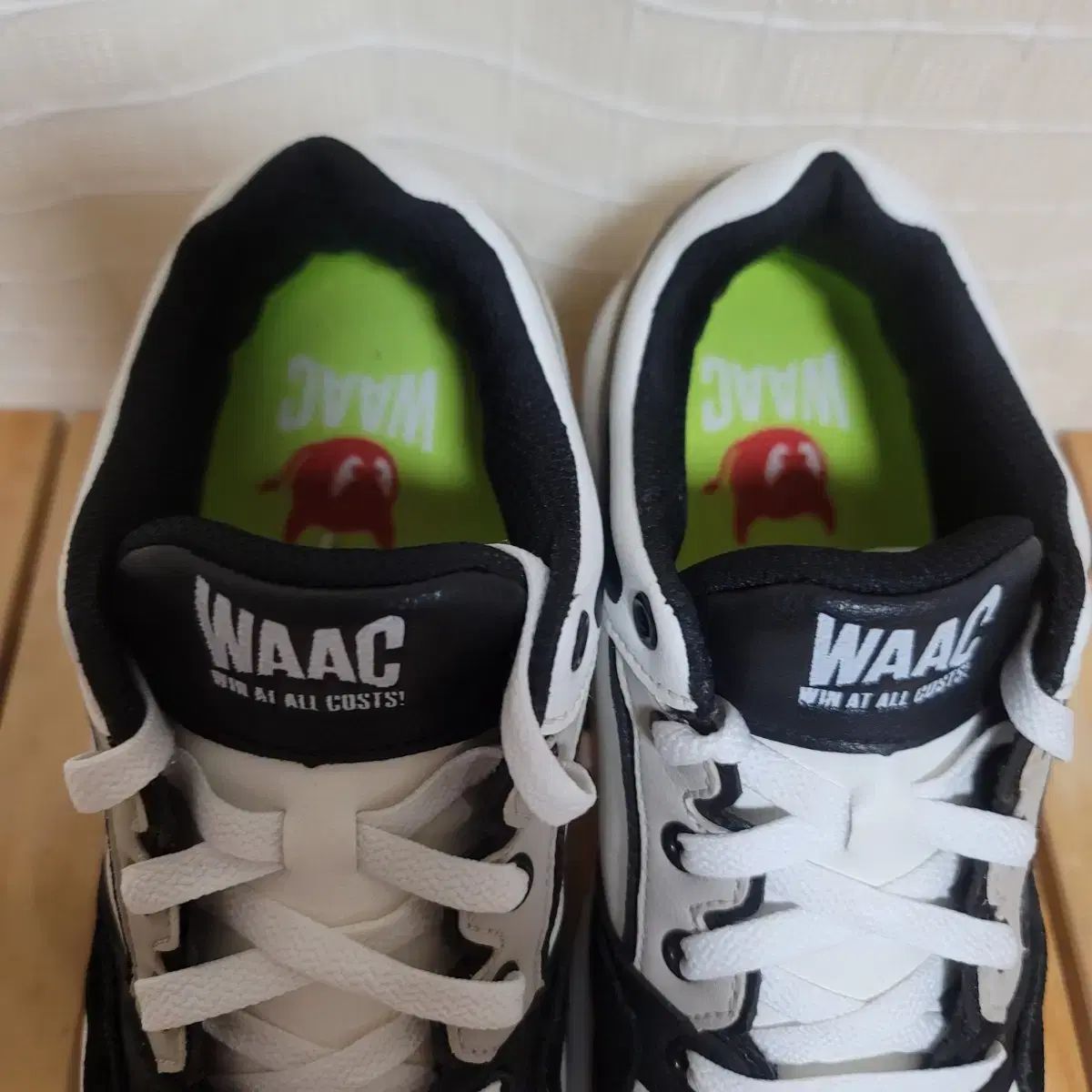 ゴルフシューズ