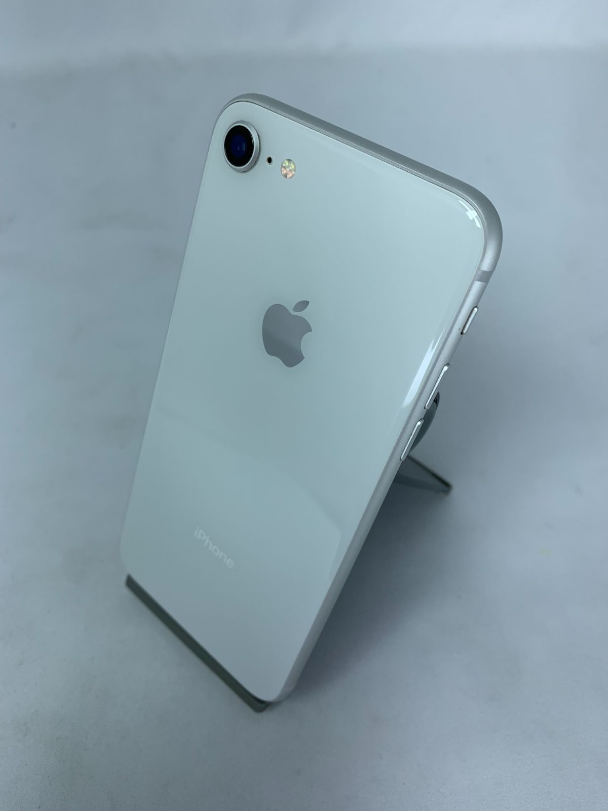 Apple iPhone 8 64GB シルバー ひび割れあり Apple iPhone 8 シルバー 64GB ひび割れあり