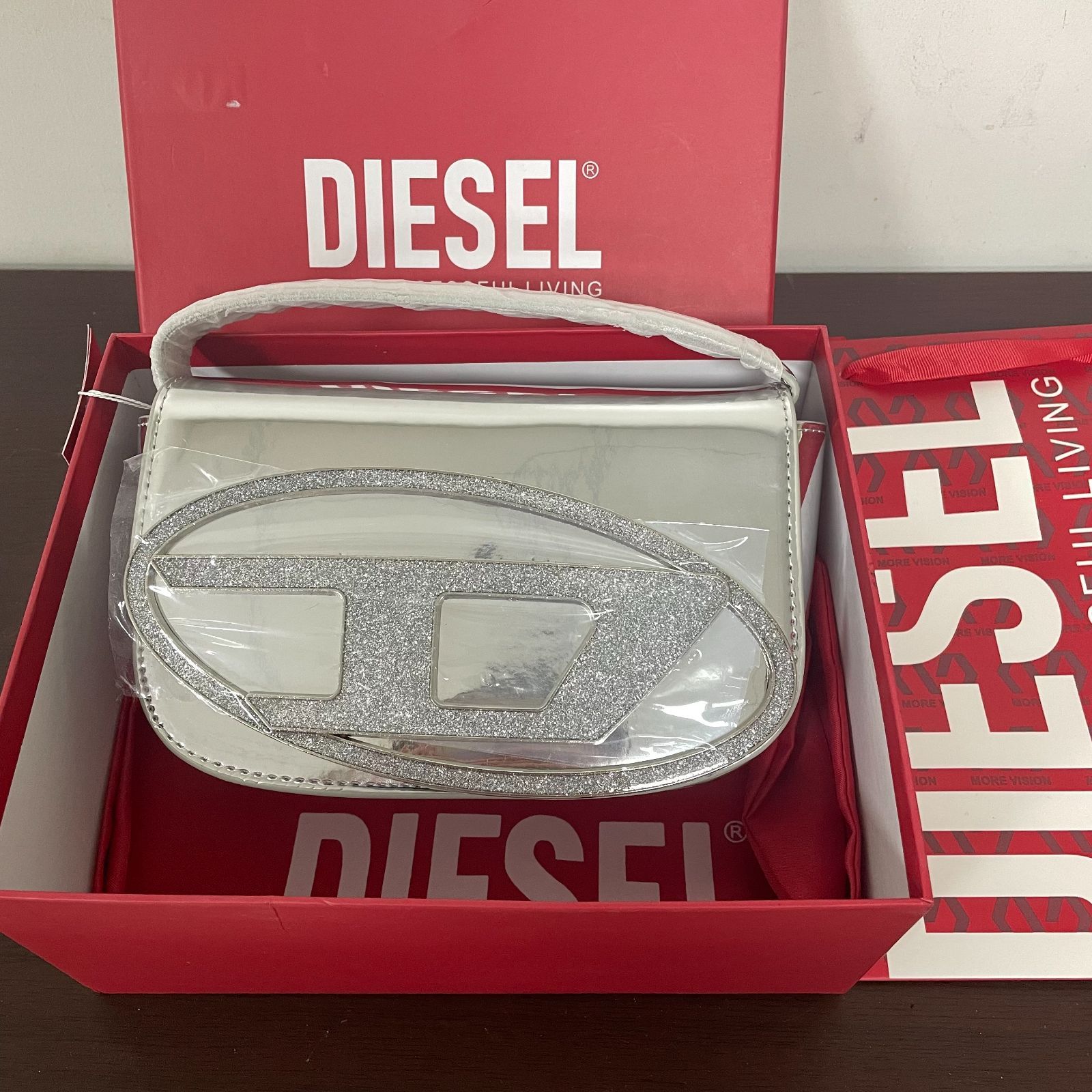 美品 DIESEL ディーゼル ショルダーバッグ レディース - メルカリ