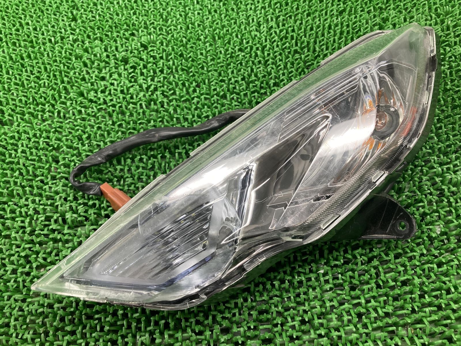 アクシスZ フロントウインカー 左 0322 ヤマハ 純正 中古 バイク 部品 SED7J 修復素材に 品薄 希少品 車検 Genuine