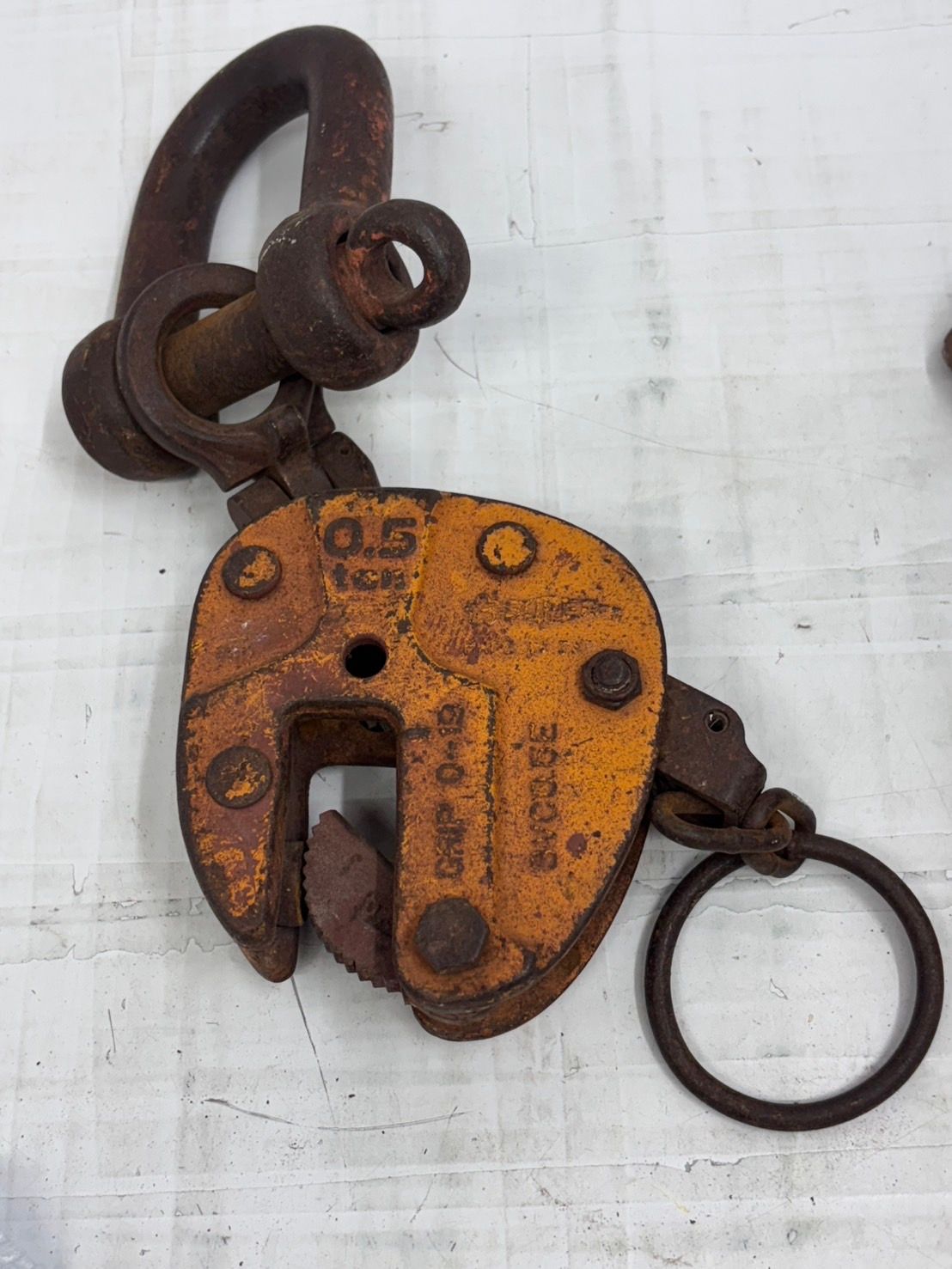 SUPERTOOL 吊クランプ 0.5ｔ SVC0.5 中古品 新品未使用品 スーパーツール 立吊クランプ ロックハンドル SVC0.5H