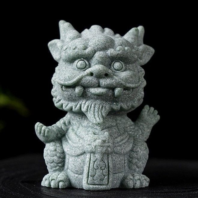 ☆水晶？☆彫刻☆獅子？狛犬？龍？抽象・・☆台座付き☆定価12万？