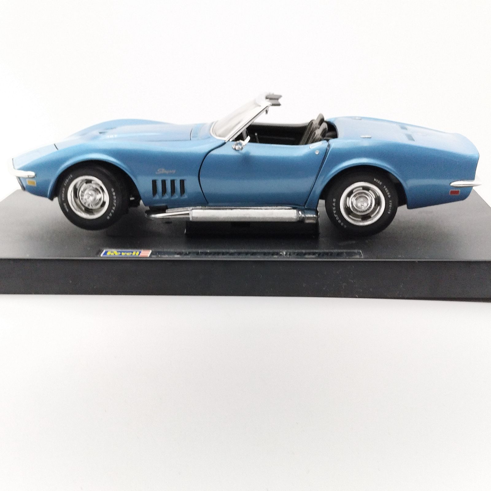 Revell 1:18 DIE-CAST MODEL コンバーチブル アメ車 Revell 1:18 DIE-CAST MODEL コンバーチブル アメ車の通販 by