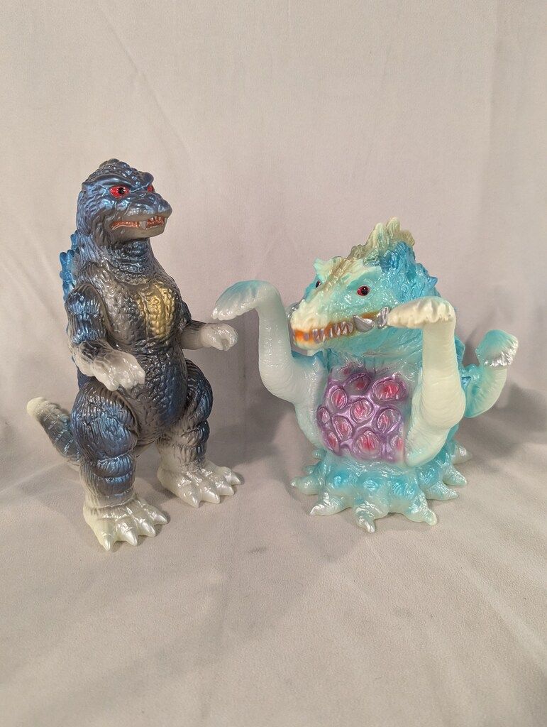 M1号 世紀の大怪獣東宝怪獣シリーズ ゴジラVSビオランテ 蓄光版 特撮の