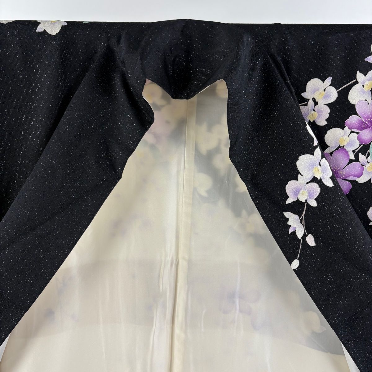 振袖 身丈160.5cm 裄丈69cm L 袷 草花 胡蝶蘭 銀通し 金糸 黒