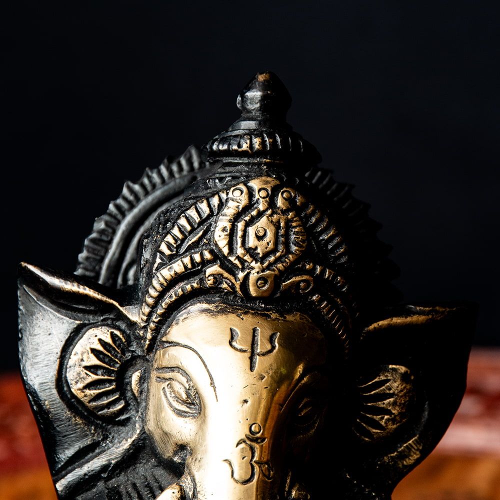 送料無料 ガナパティ ガネーシュ 仏像 神像 ガネーシャ 坐像 重厚なブラス製 高さ17.5cm程度 インド 神様 置物 ガネーシャ 坐像 重厚なブラス製 高さ18.5cm程度 ⁄ ガナパティ