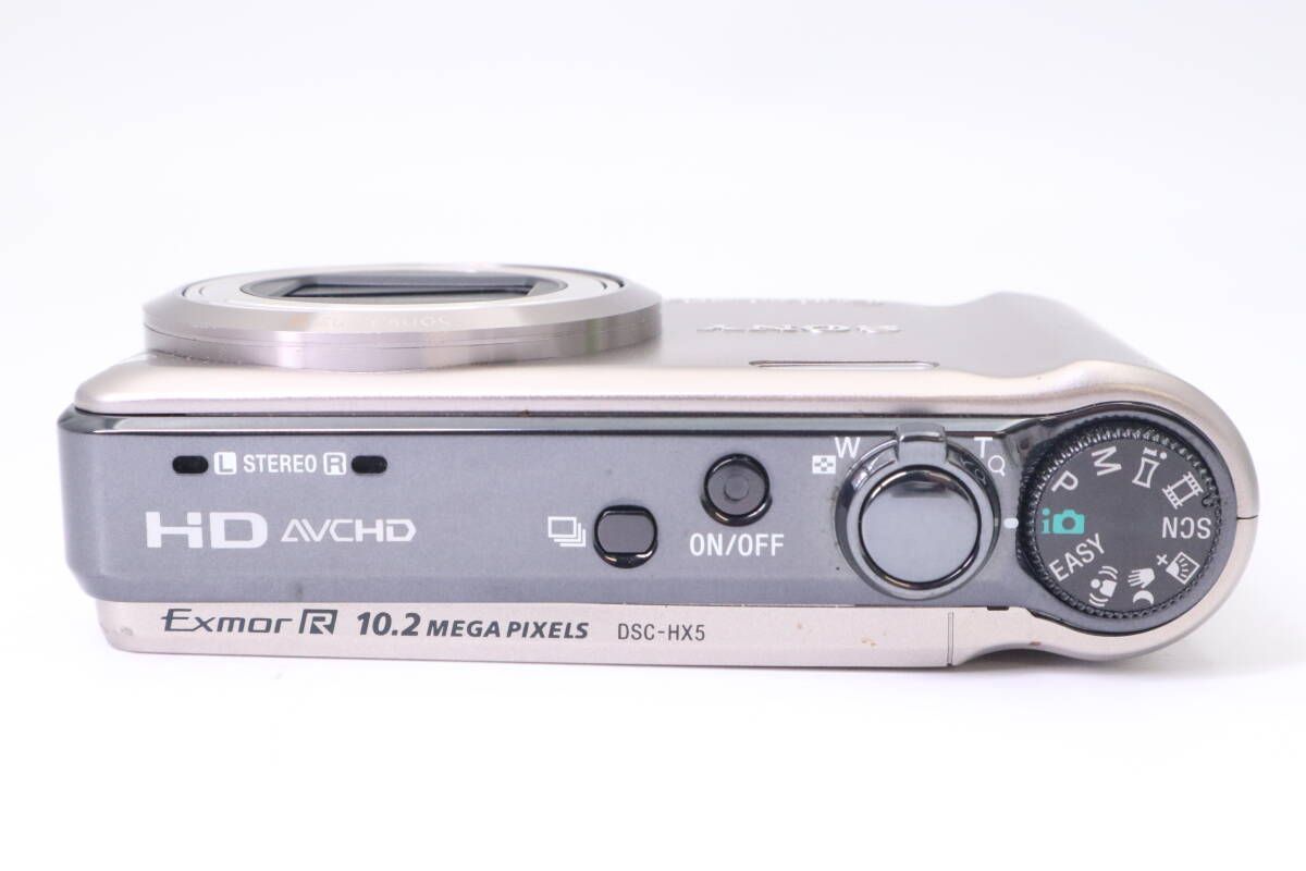 コンパクトデジタルカメラ