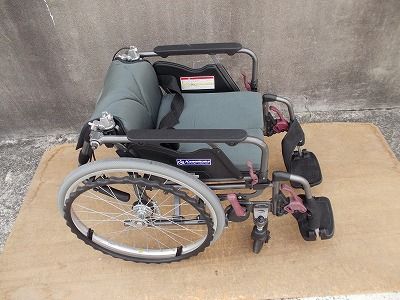 カワムラ自走式車椅子KMD-B 22-42