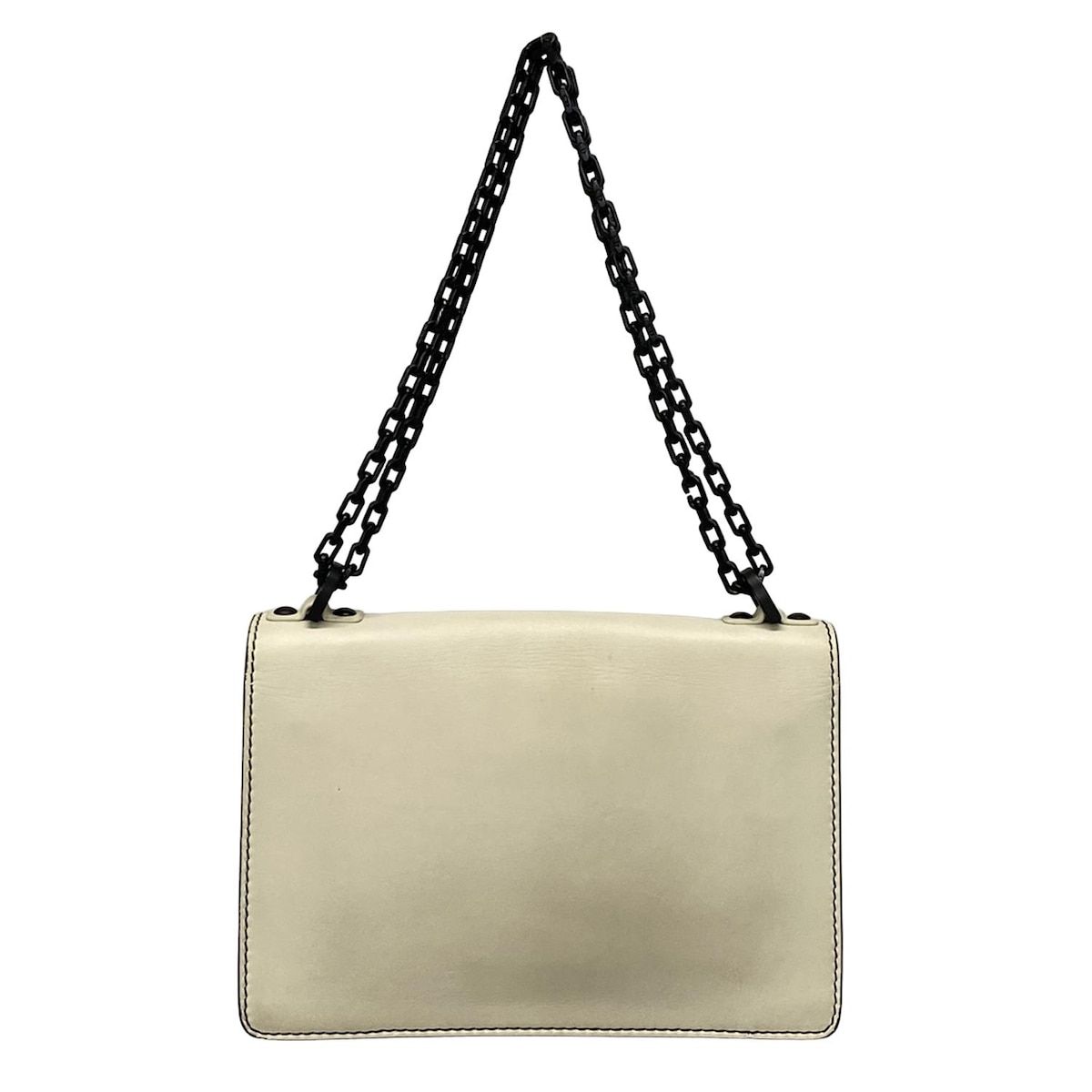 アイボリー×黒