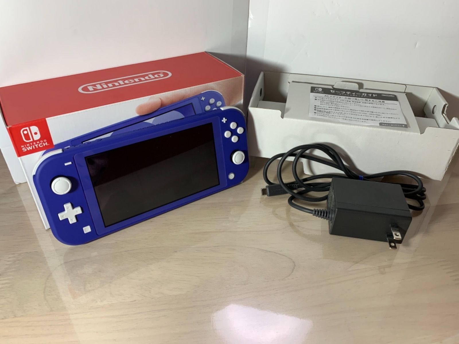 ほぼ新品】Switch lite スイッチ ライト ブルー - sakura☆shop - メルカリ