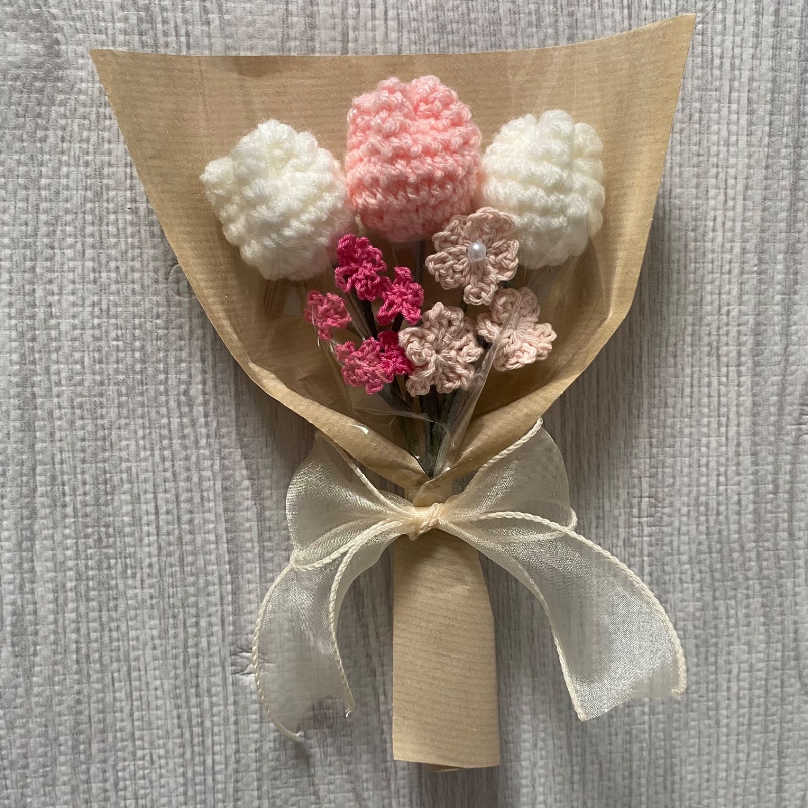 かわいい毛糸の花束お花あみぐるみかぎ編みブーケ ✧ 制作例 ✧ 毛糸の花束 枯れない花 編みぐるみ ブーケ 編み花