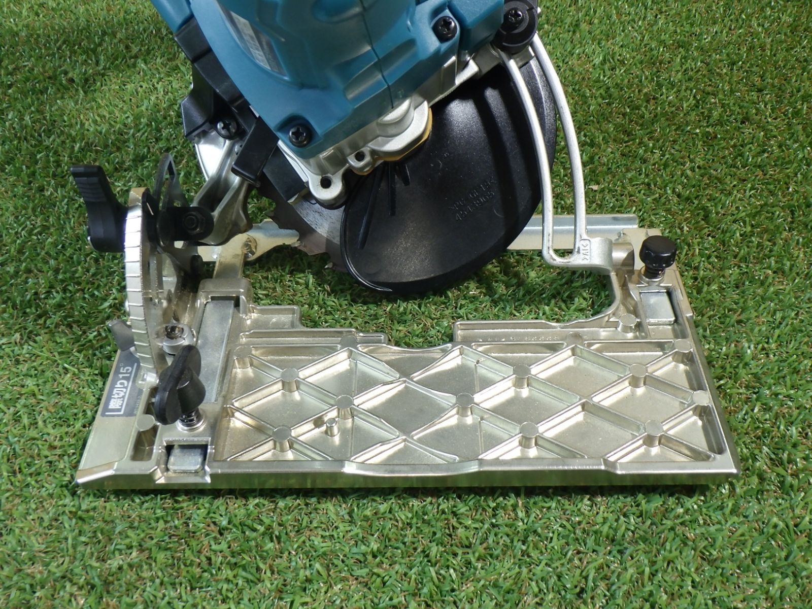 充電式マルノコ