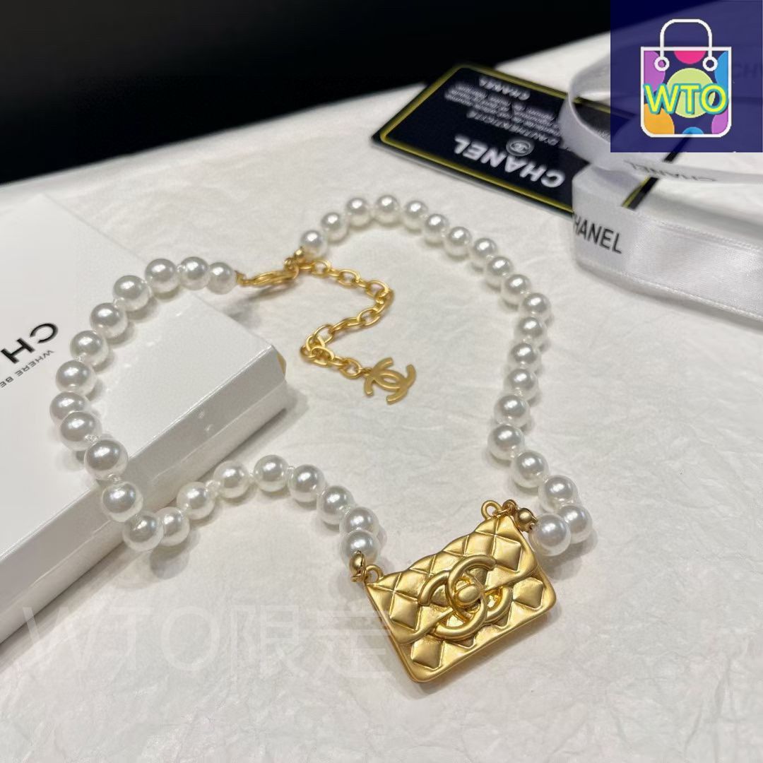 新品未使用　ヴィンテージ　CHANEL シャネル　トップス　アルファベット　希少 新品未使用 ヴィンテージ CHANEL シャネル トップス
