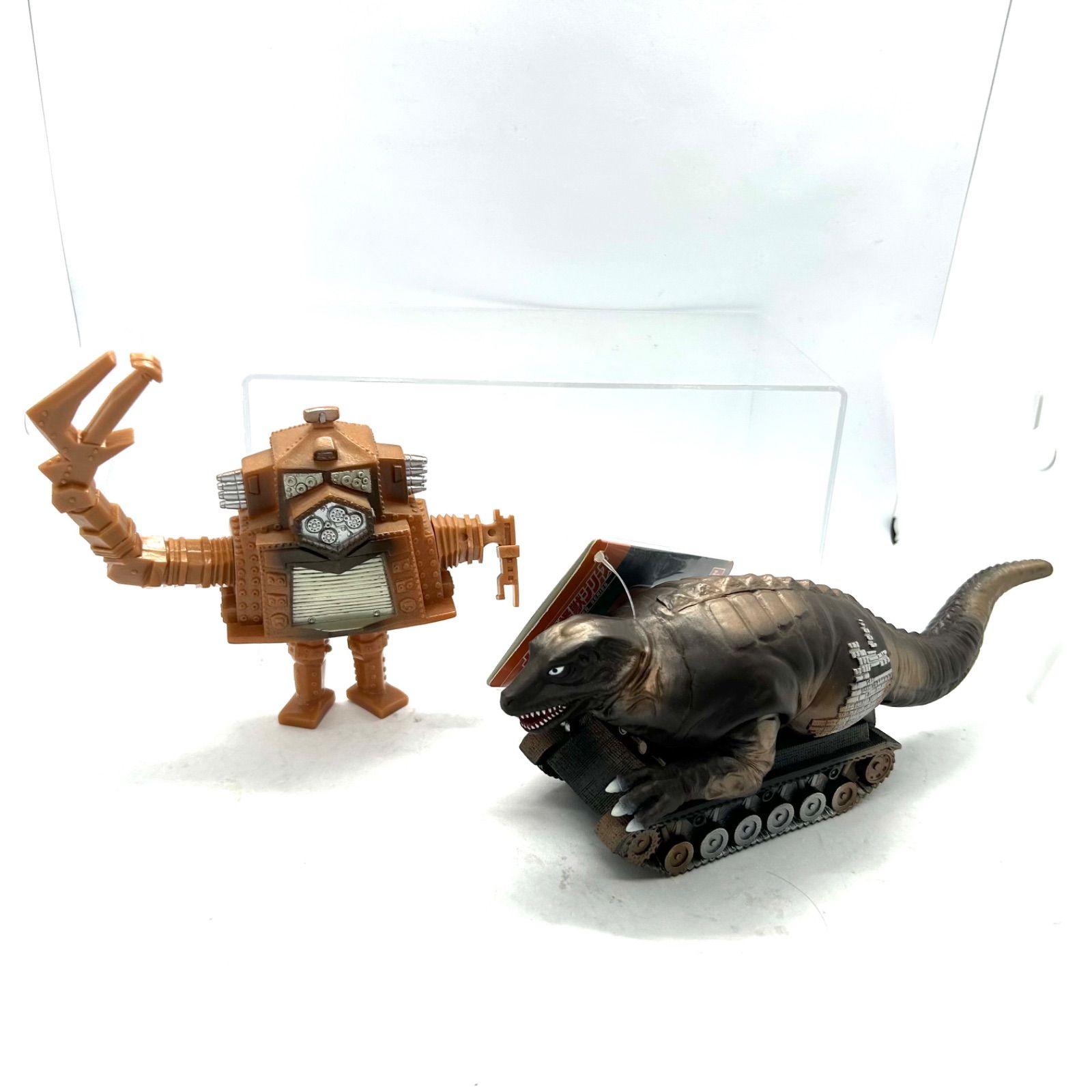 「ウルトラセブン怪獣 タグ付き」ソフビ/恐竜戦車/クレージーゴン/ビラ星人 ま*ん様 「ウルトラセブン怪獣 タグ付き」ソフビ/恐竜戦車