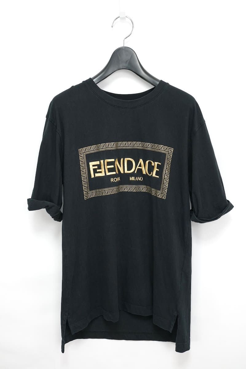 22SS FENDI VERSACE FENDACE フェンディ ヴェルサーチ フェンダーチェ Tシャツ カットソー 半袖 メデューサロゴ プリント  刺繍 ブラック 黒 XXSサイズ FS7900 AJKL【中古】 - メルカリ