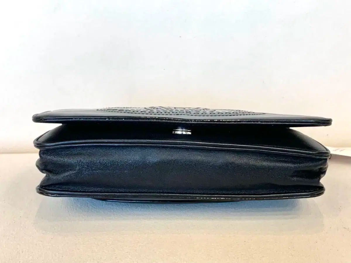 ☀ Chanel シャネル パテントレザー ミニ クロスバッグ 13 ブンダエ