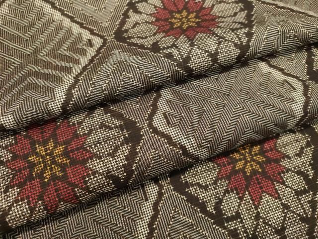 平和屋着物 本場大島紬 龍郷絣 菱形文様 正絹 逸品 BAAM7430pm(大島紬